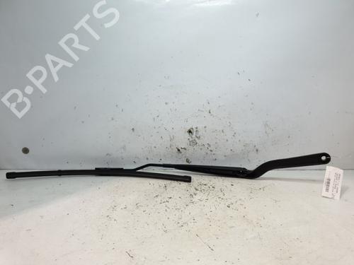 Used Front windshield wiper arm RENAULT TWINGO III (BCM_, BCA_) 1.0 SCe 75 (73 hp) 21973695