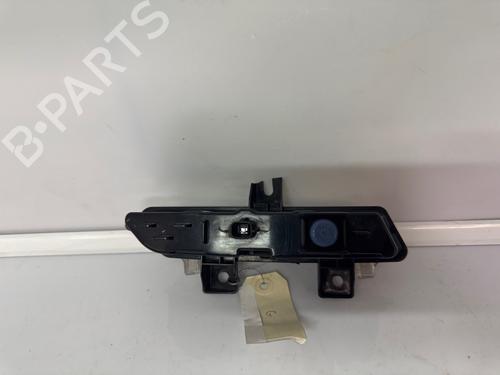 left-daytime-light-renault-clio-iv-bh_-2012-2013-2014-2015-2016-2017-2018-2019-2020-2021-36029423 main image