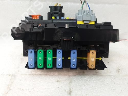 Fuse box TOYOTA YARIS (_P1_) 1.4 D-4D (NLP10_, NLP10R) | BP31376250E1 