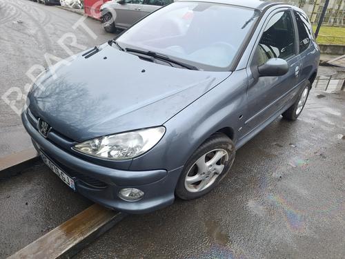 Fuse box PEUGEOT 206 Hatchback (2A/C) 2.0 HDI 90 | BP25268218E1 