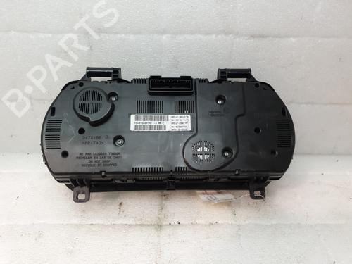 instrument-cluster-renault-megane-iv-hatchback-b9amn_-2015-23878061 main image