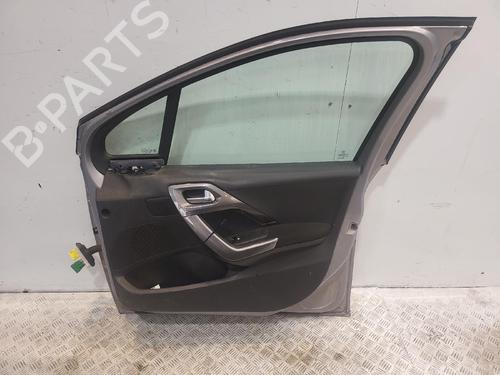 Used Right front door Right front door 39240217 39240217