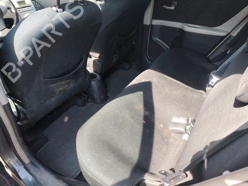 Brugte TOYOTA YARIS (_P9_) 1.3 VVT-i (SCP90_, SCP90R) 4952882