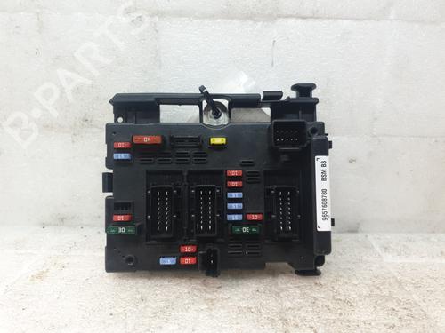 Used Fuse box PEUGEOT 308 CC (4B_) 2.0 HDi (140 hp) 30725906