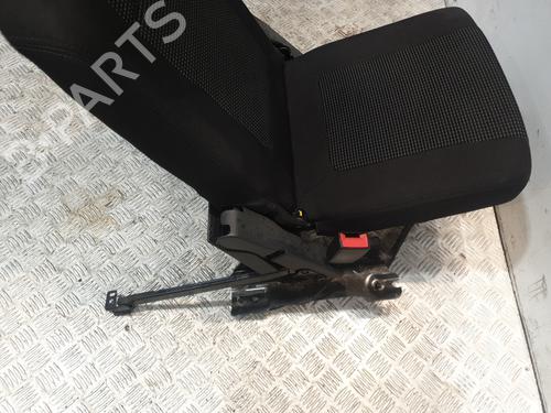 Rücksitzbank (3. Reihe) PEUGEOT 5008 (0U_, 0E_) 2.0 HDi 150 / BlueHDi 150 | BP30804799I24 