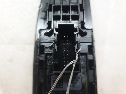 Left front window switch PEUGEOT 208 II (UB_, UP_, UW_, UJ_) 1.5 BlueHDI 100 | BP29551644I27