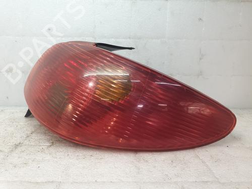 Right taillight PEUGEOT 206 Hatchback (2A/C) 1.4 HDi eco 70 | BP27303631C35 