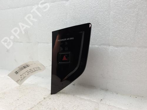 warning-switch-vw-polo-vi-aw1-bz1-ae1-2017-23145970 main image