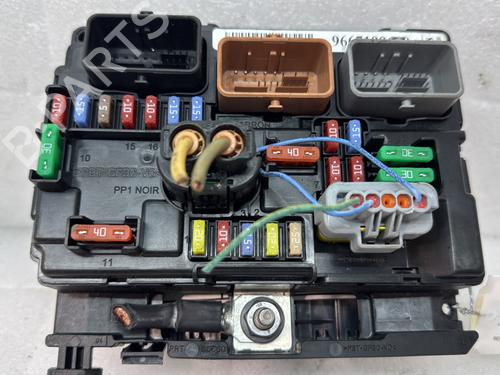 fuse-box-ds-ds-3-sa_-2015-2016-2017-2018-2019-33308748 main image