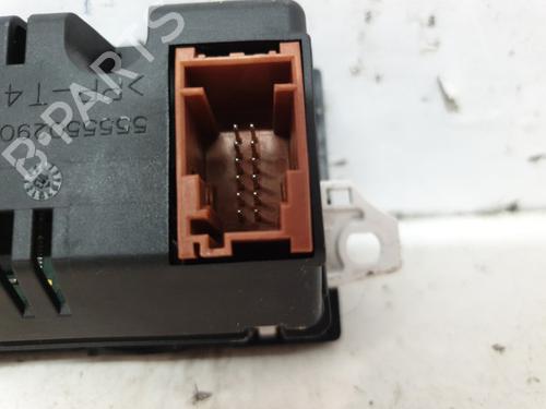 Used Display monitor Display monitor CITROËN C3 II (SC_) 1.0 VTi 68 (68 hp) 20384599 20384599