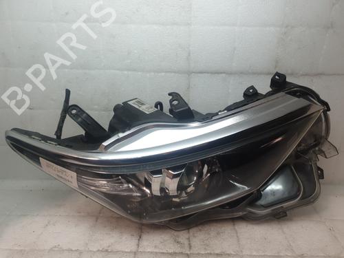 Right headlight TOYOTA AURIS (_E18_) 1.8 Hybrid (ZWE186_, ZWE186R) | BP29822110C29 