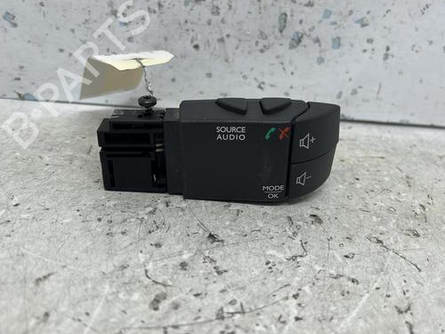Used Switch Switch RENAULT TWINGO III (BCM_, BCA_) 1.0 SCe 70 (71 hp) 20375461 20375461