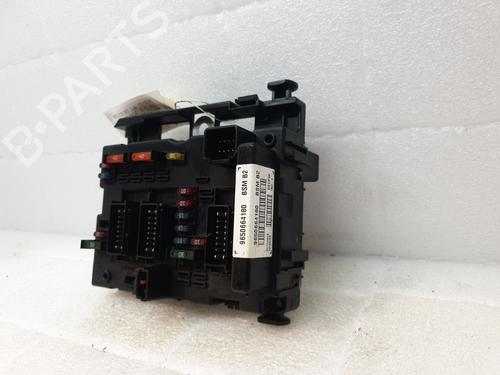 Used Fuse box Fuse box PEUGEOT 206 Hatchback (2A/C) 1.4 i (75 hp) 24639945 24639945