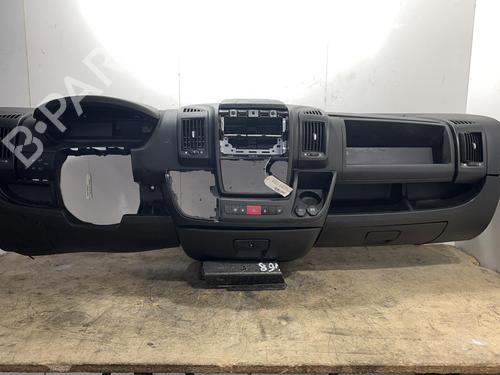 Used Dashboard PEUGEOT BOXER Van 2.2 BlueHDi 140 (140 hp) 20379483