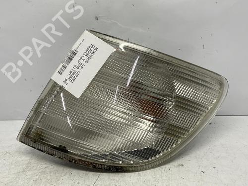 Used Left front indicator MERCEDES-BENZ V-CLASS (638/2) V 220 CDI (638.294) (122 hp) 20372459
