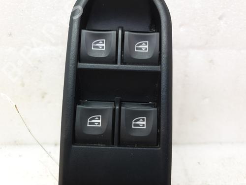 Used Left front window switch Left front window switch DACIA DUSTER (HM_) 1.5 dCi 115 (HMAD) (116 hp) 25653163 25653163