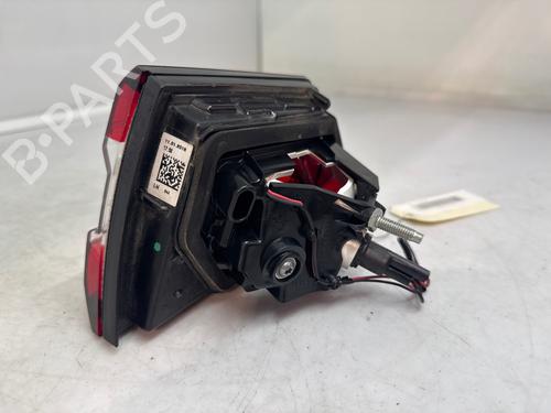 left-tailgate-light-renault-clio-iv-bh_-2012-2013-2014-2015-2016-2017-2018-2019-2020-2021-39082179 main image