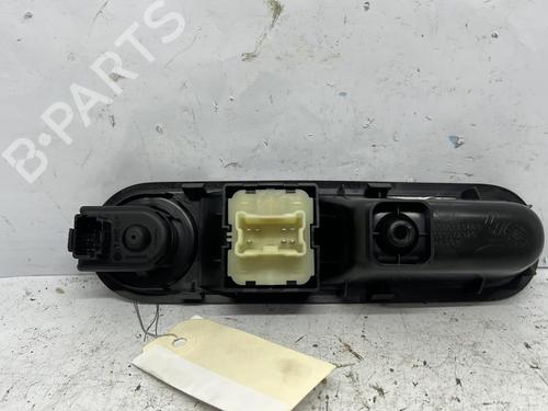 Used Left front window switch Left front window switch RENAULT TWINGO III (BCM_, BCA_) 0.9 TCe 90 (BCM9, BCM2) (90 hp) 20372647 20372647