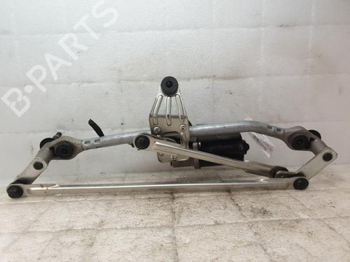 Used Front wiper motor AUDI Q2 (GAB, GAG) 1.4 TFSI (150 hp) 24607612