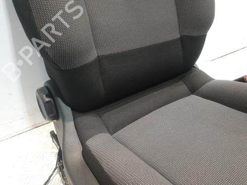 Right front seat CITROËN C3 III (SX) 1.2 PureTech 82 | BP28357717C16 - Image 2