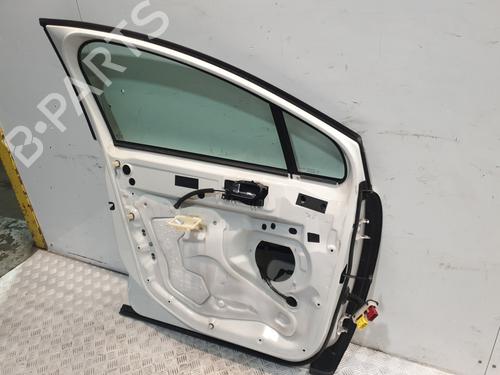 Left front door PEUGEOT 5008 (0U_, 0E_) 1.6 HDi | BP30536963C2