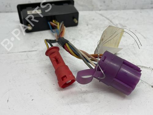 Used Switch Switch JAGUAR XJ (X300, X330) 6 Sovereign 4.0 (241 hp) 21973547 21973547