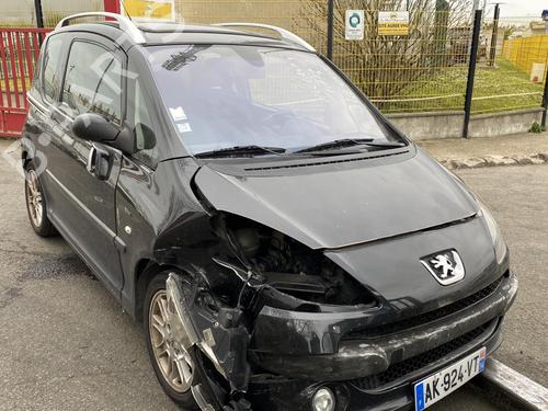 Left front fog light PEUGEOT 1007 (KM_) 1.6 HDi | BP20373100C30 