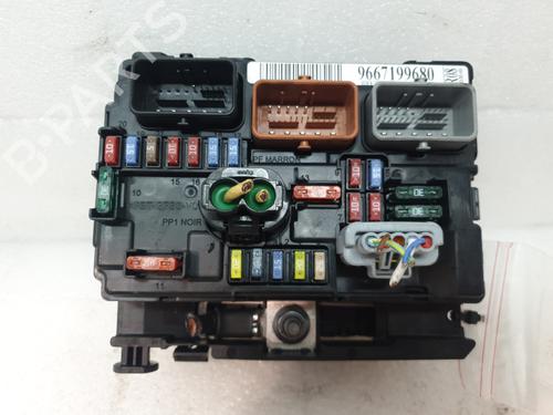Used Fuse box Fuse box TOYOTA YARIS (_P1_) 1.4 D-4D (NLP10_, NLP10R) (75 hp) 31376250 31376250