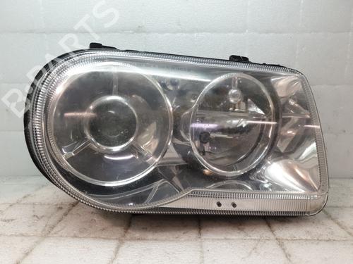 Used Right headlight CHRYSLER 300C Touring (LX, LE) 3.0 CRD (218 hp) 26280753