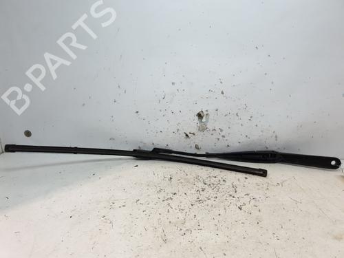 Used Front windshield wiper arm FORD FIESTA VI (CB1, CCN) 1.4 TDCi (68 hp) 20724756
