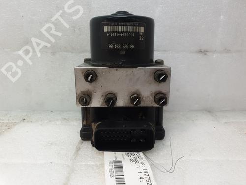 Used ABS pump ABS pump PEUGEOT 206 Hatchback (2A/C) 1.4 i (75 hp) 28125657 28125657