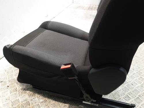 Right front seat CITROËN C3 III (SX) 1.5 BlueHDi 100 (SXYHYP, SXYHTU) | BP30194163C16  - Image 5