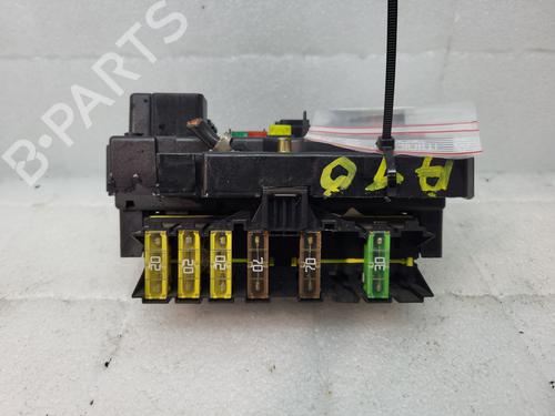 Used Fuse box PEUGEOT 206 Hatchback (2A/C) 1.4 i (75 hp) 32241295