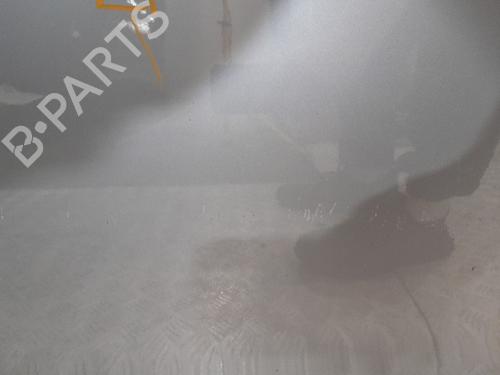 Used Left front door Left front door 20381535 20381535