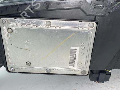 Used Right headlight Right headlight RENAULT LAGUNA II (BG0/1_) 3.0 V6 24V (BG01, BG02, BG0D, BG0Y) (207 hp) 20380766 20380766