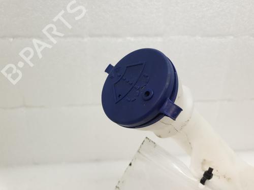 Used Windscreen washer tank Windscreen washer tank 21679786 21679786