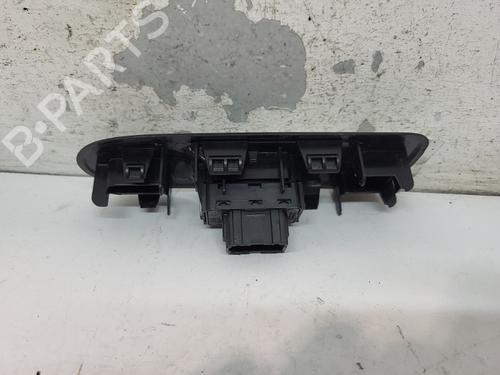 Used Right front window switch Right front window switch CITROËN C3 II (SC_) 1.1 i (60 hp) 20377593 20377593