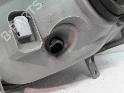 Used Right headlight Right headlight OPEL AGILA A (H00) 1.3 CDTI (F68) (70 hp) 20483865 20483865