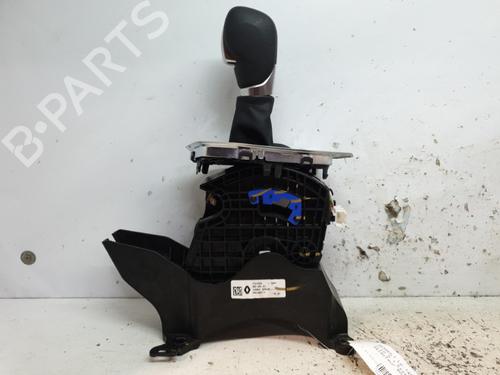 Used Gear lever RENAULT CLIO V (B7_) 1.0 TCe 90 (B7MT) (91 hp) 21973727