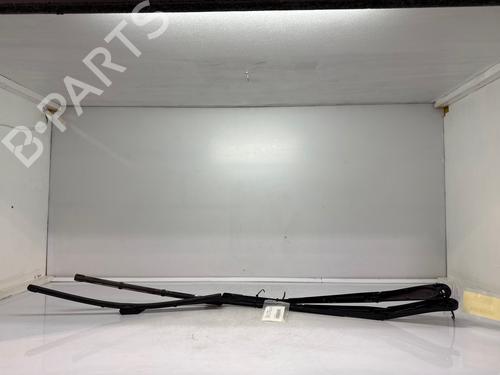Used Front windshield wiper arm Front windshield wiper arm 39111456 39111456