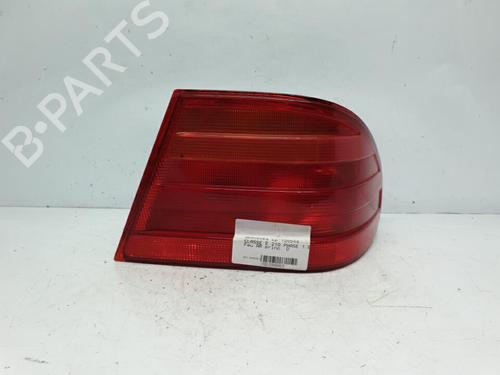 Used Right taillight Right taillight MERCEDES-BENZ E-CLASS (W210) E 230 (210.037) (150 hp) 20376602 20376602