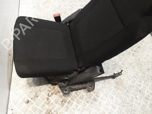 Rücksitzbank (3. Reihe) PEUGEOT 5008 (0U_, 0E_) 2.0 HDi 150 / BlueHDi 150 | BP30804799I24 