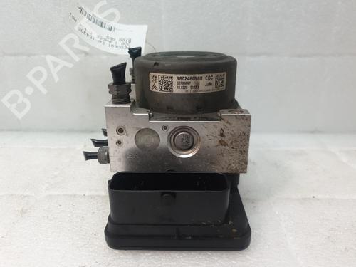Used ABS pump ABS pump PEUGEOT 208 I (CA_, CC_) 1.4 HDi (68 hp) 32088828 32088828