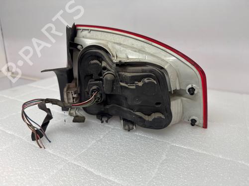 Farolim esquerdo Farolim esquerdo AUDI A4 B6 (8E2) [2000-2005] 36170518 36170518
