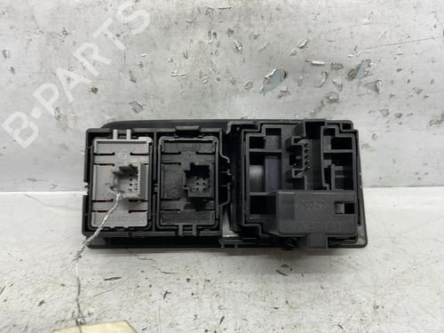 Used Switch RENAULT MEGANE III Hatchback (BZ0/1_, B3_) 1.5 dCi (BZ09, BZ0D, BZ1W, BZ29, BZ14) (110 hp) 20376364