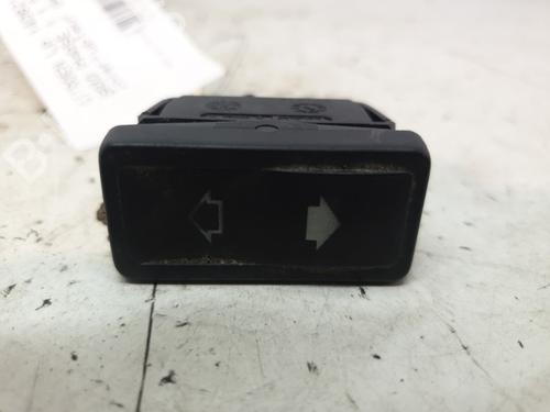 Used Left front window switch Left front window switch CITROËN SAXO (S0, S1) 1.5 D (57 hp) 20374548 20374548