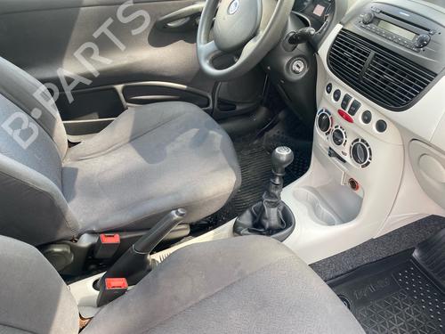 Brugte FIAT PUNTO (188_) 1.2 60 (188.030, .050, .130, .150, .230, .250) 4988141
