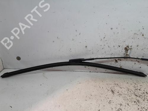 Front windshield wiper arm PEUGEOT 2008 I (CU_) 1.2 THP 110 / PureTech 110 | BP20384569C143 