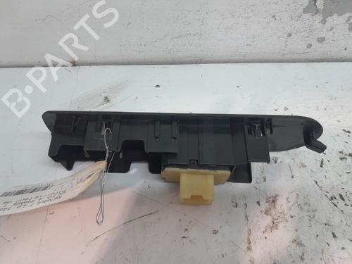 Used Right front window switch Right front window switch RENAULT CLIO IV (BH_) 1.5 dCi 75 (75 hp) 20381494 20381494