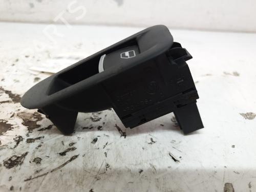 Used Right rear window switch Right rear window switch VW GOLF VI (5K1) 1.6 TDI (105 hp) 20377722 20377722